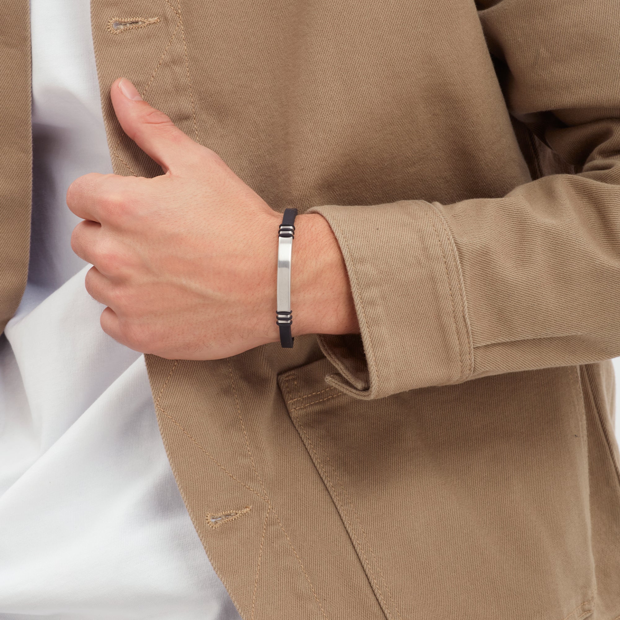 Breil - Bracciale Light Cuff Nero TJ3819